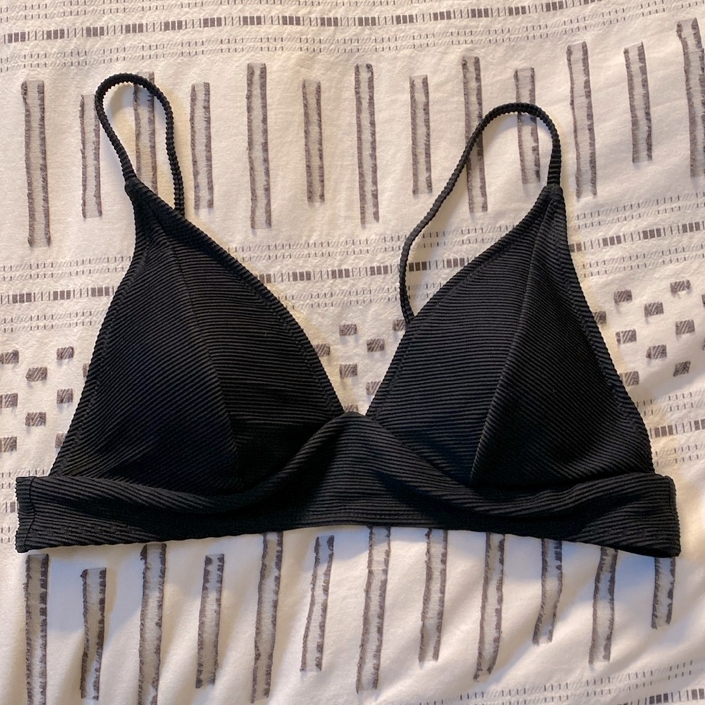 Black bikini top